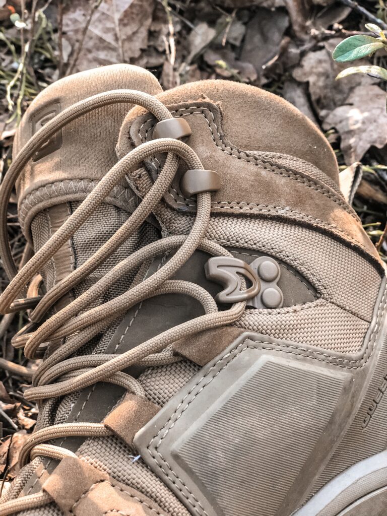 Details of the two zone lacing system