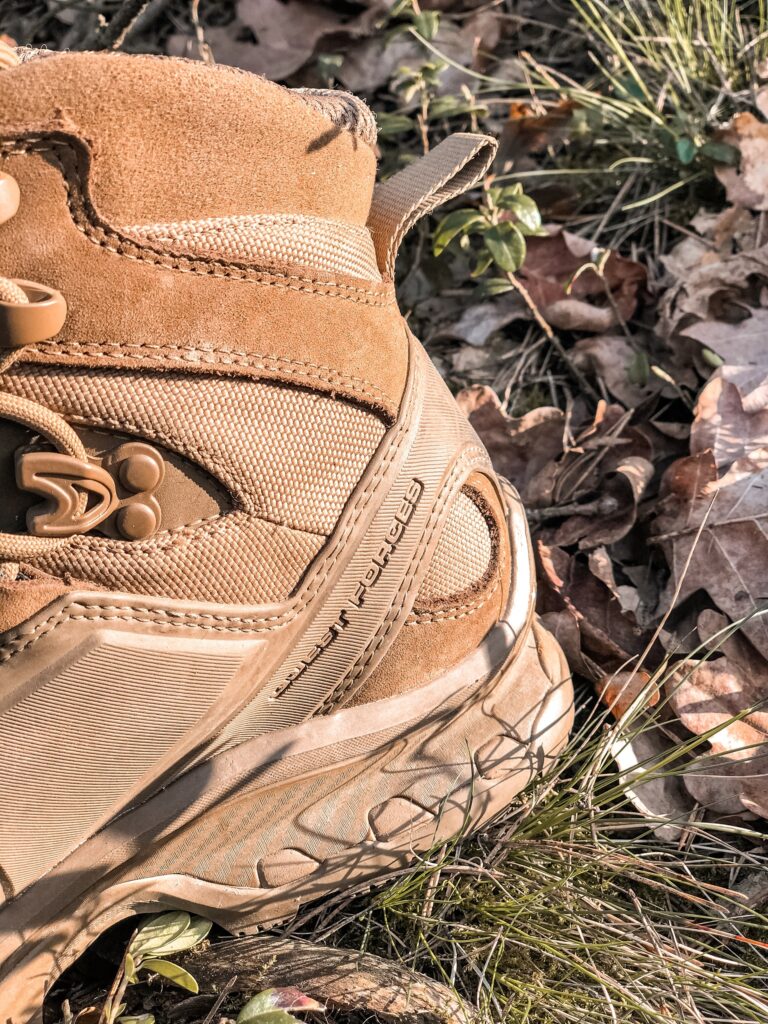 Details of Salomon boots