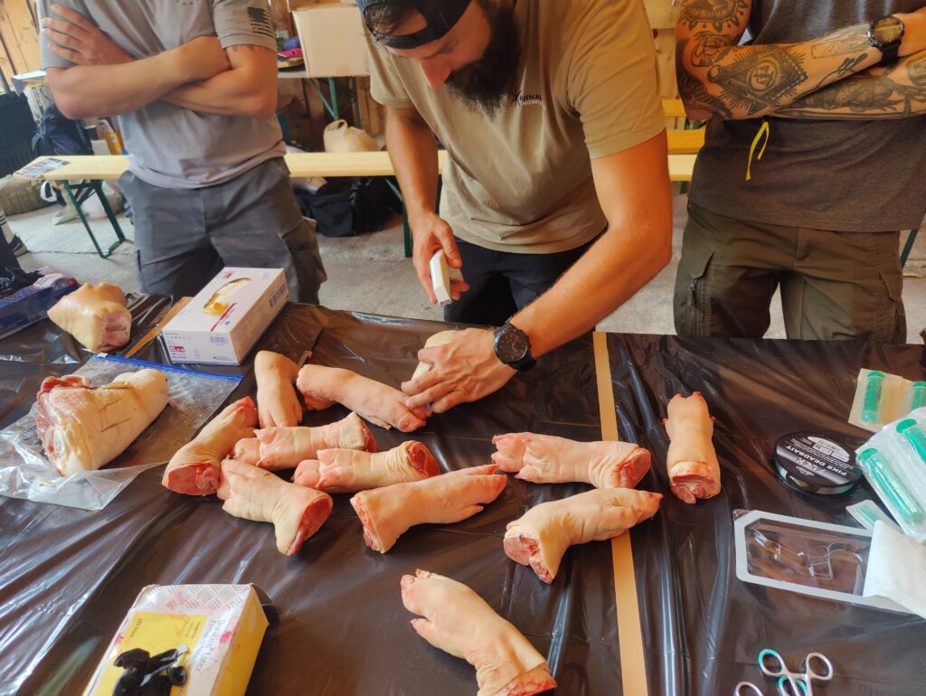 Trainer showing stapling of wound