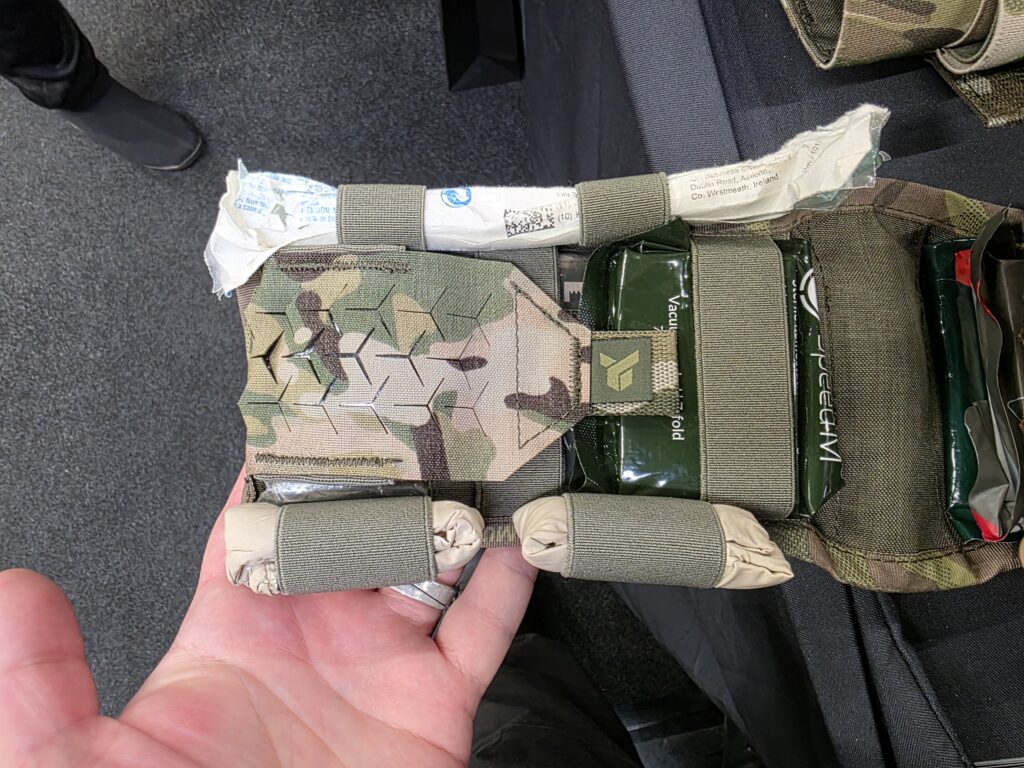 New loops for long, thin items.